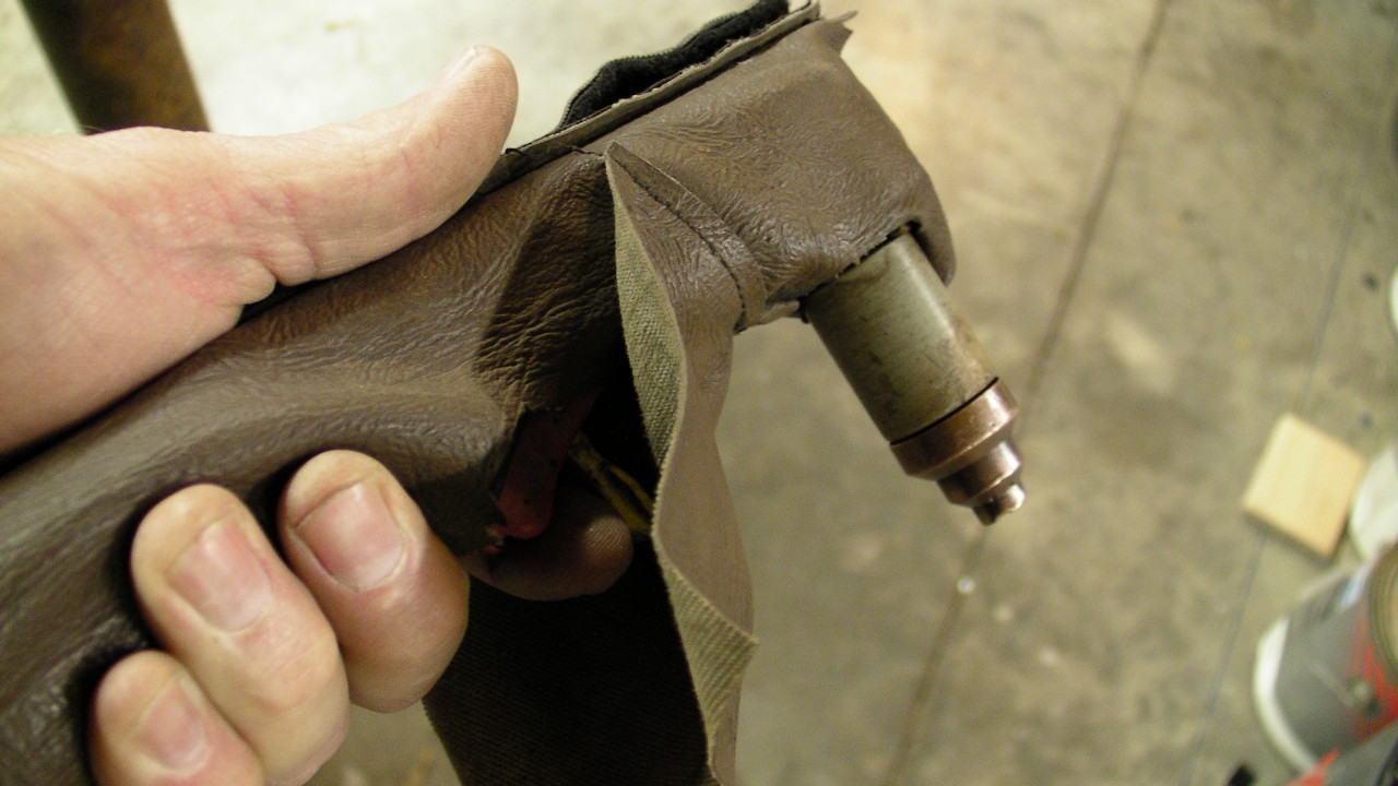 The wires are neatly hidden away under the touch cover until they are needed.