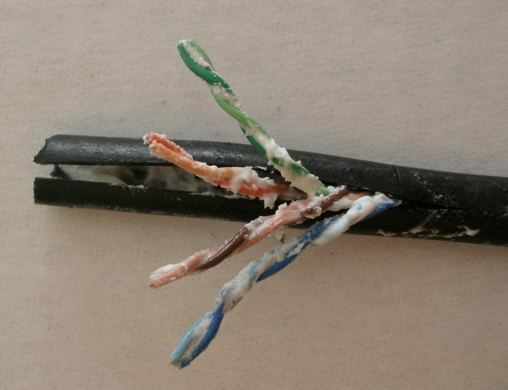 4pr 24 gauge AWG 4 pair Cat 5E Direct Bury